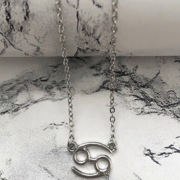 Cancer Horoscope Sign Pendant Necklace Silver - Picture 1 of 7